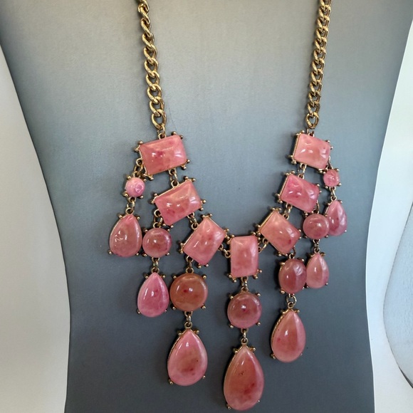 Gold Tone Marbled Pink Lucite Cabochon Statement Necklace - Picture 3 of 7
